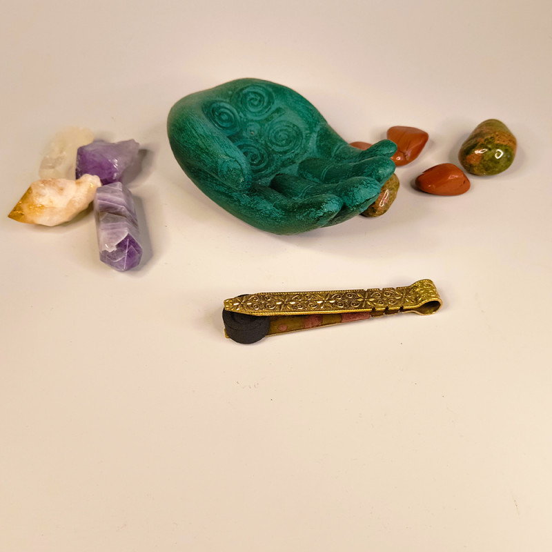 Clește antichizat pentru cărbuni