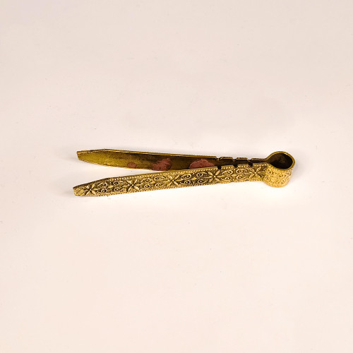 Clește antichizat pentru cărbuni